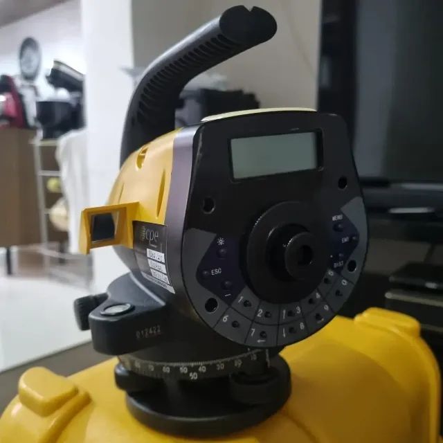 Nível Eletrônico Geodetic DL-202